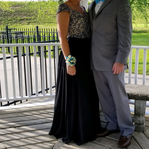 black prom dress - Picture 6 of 6